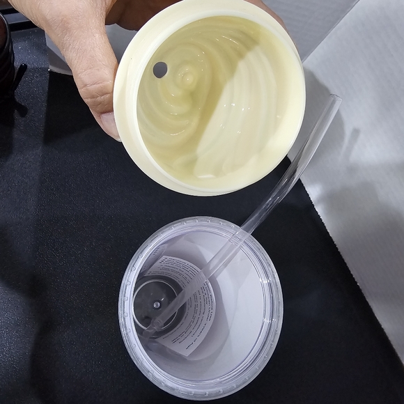 Disney Parks Dole Whip Pineapple Ice Cream 20 Oz Tumbler & Straw READ - Picture 7 of 10